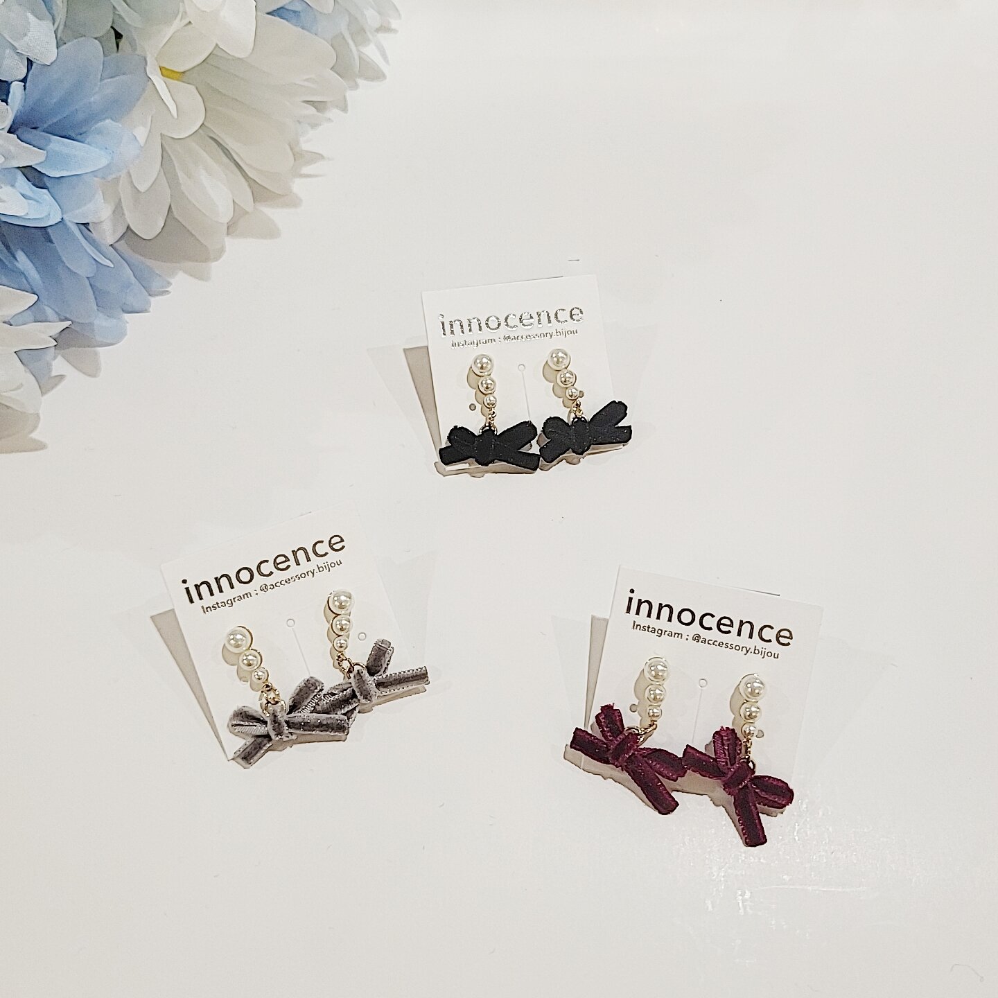 ベロアリボンピアス