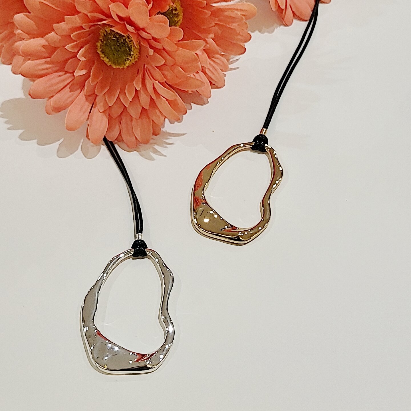 メタルネックレス