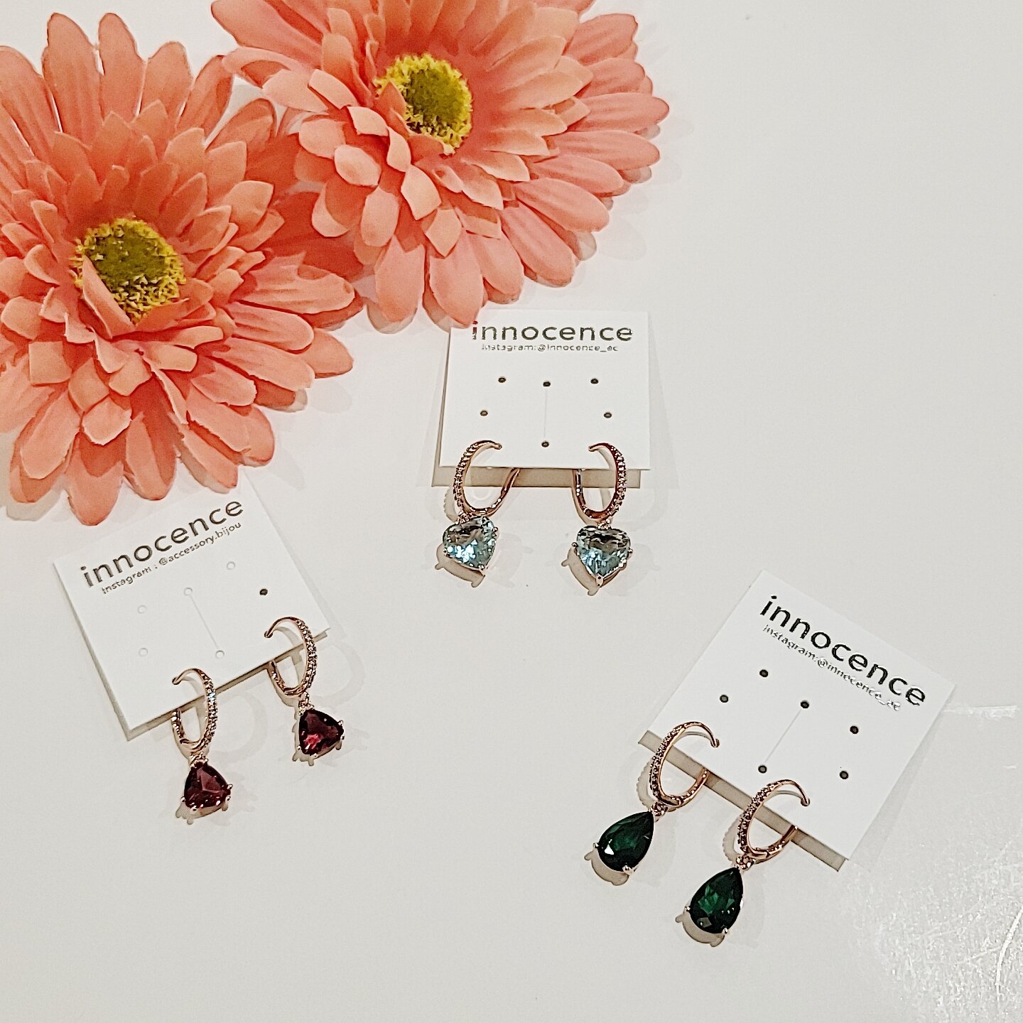 ビジューピアス