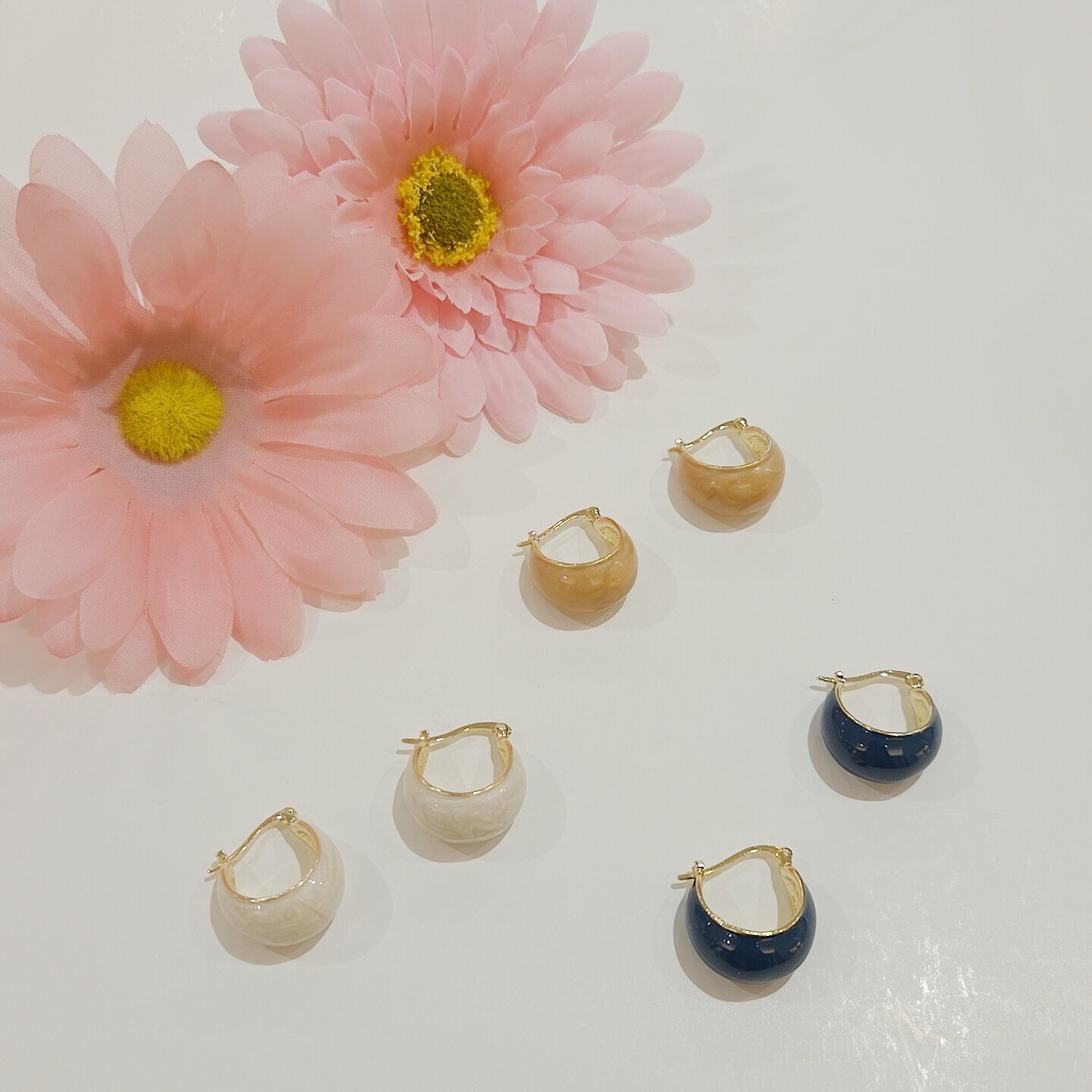 カラーピアス