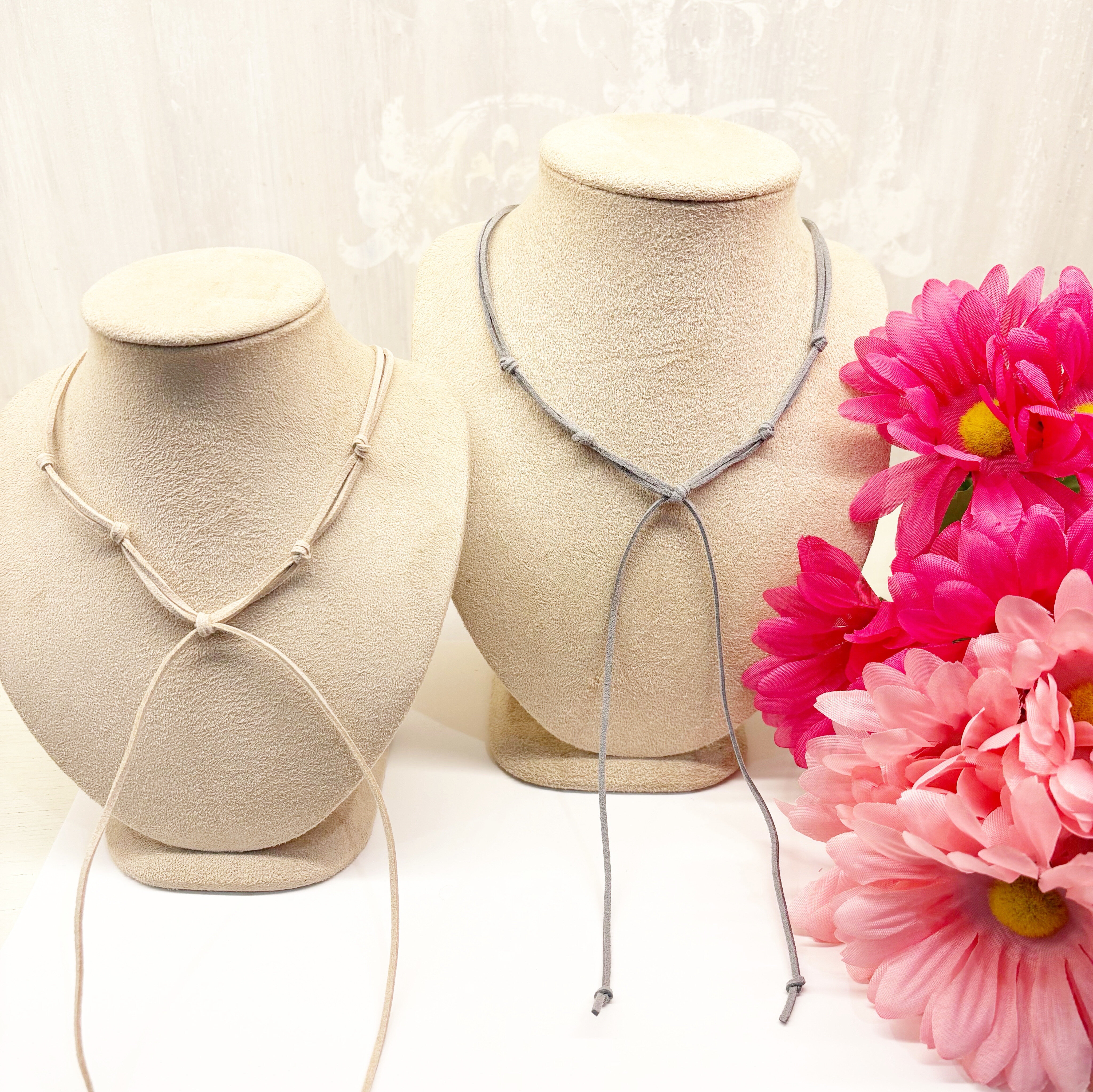 スウェード紐チョーカー