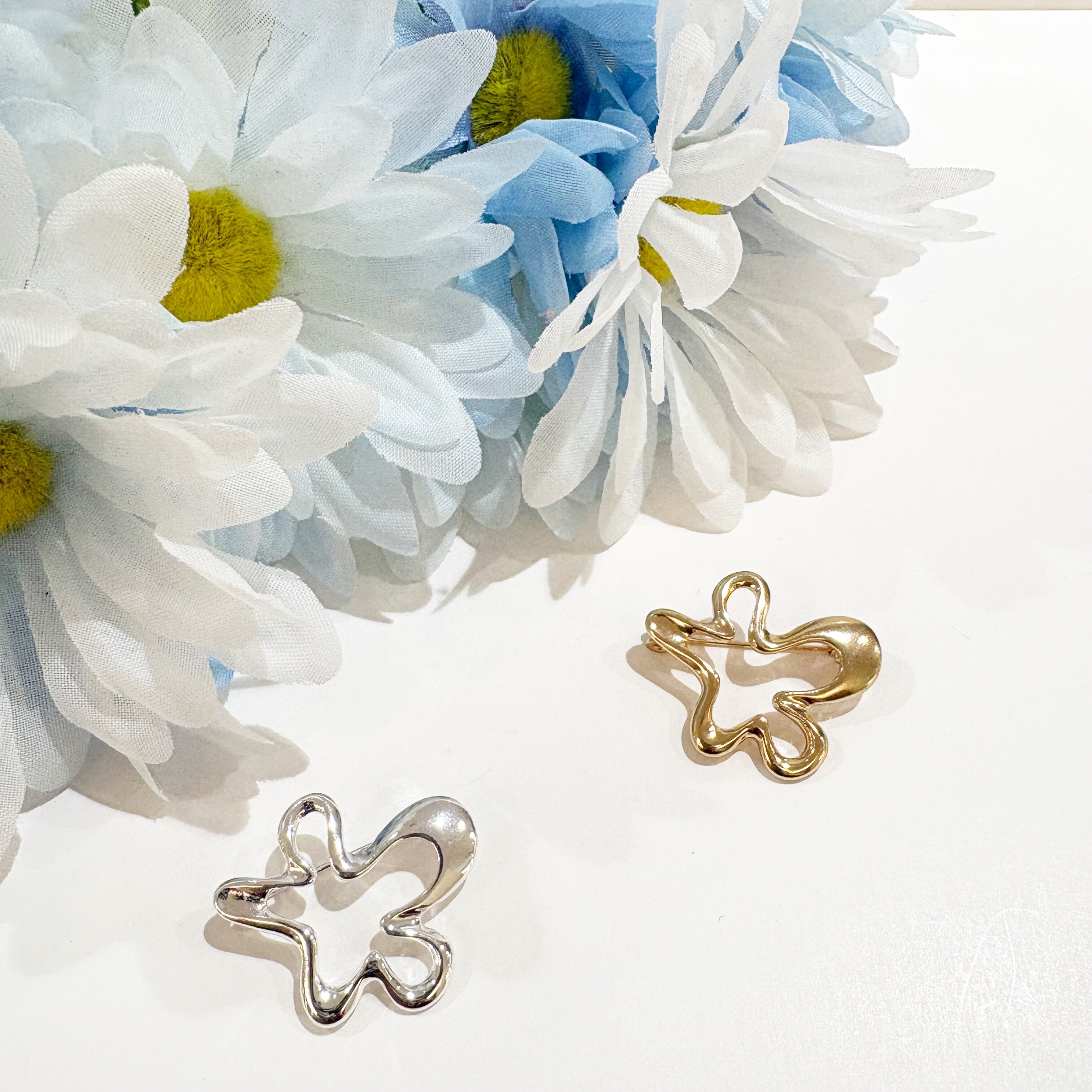 ニュアンスメタルブローチ