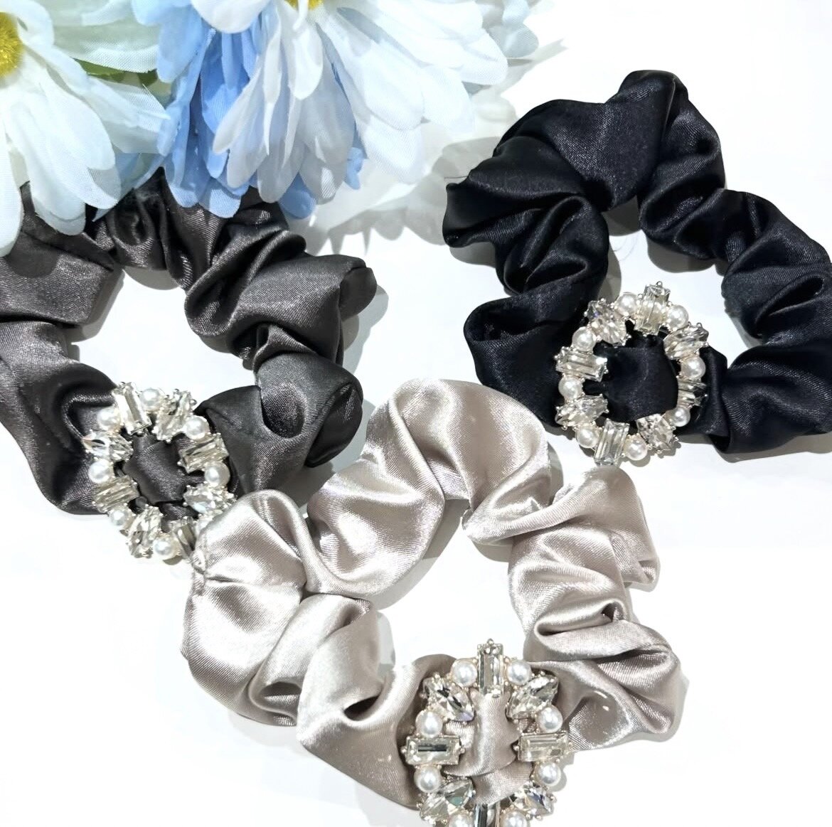 ビジューサテンシュシュ