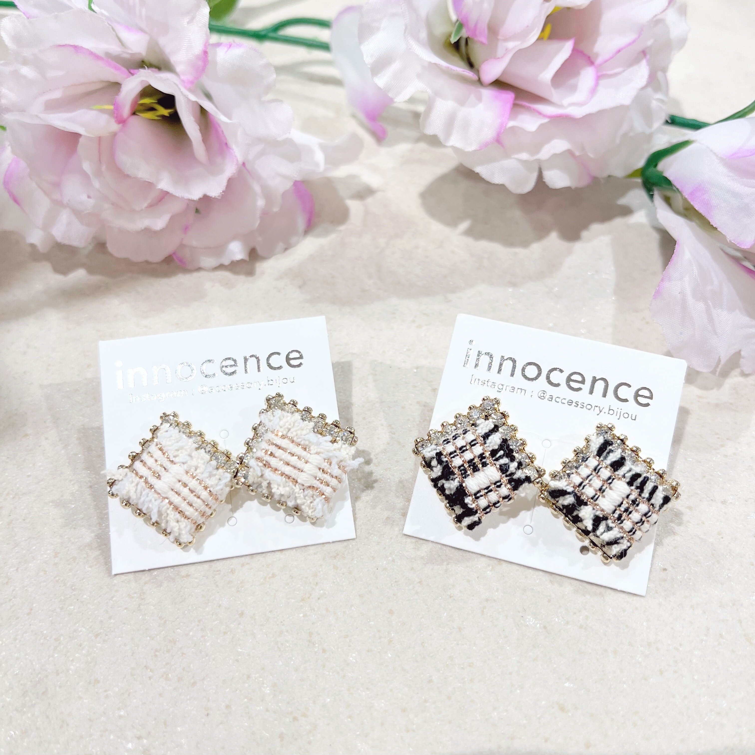 スクエアツイードピアス