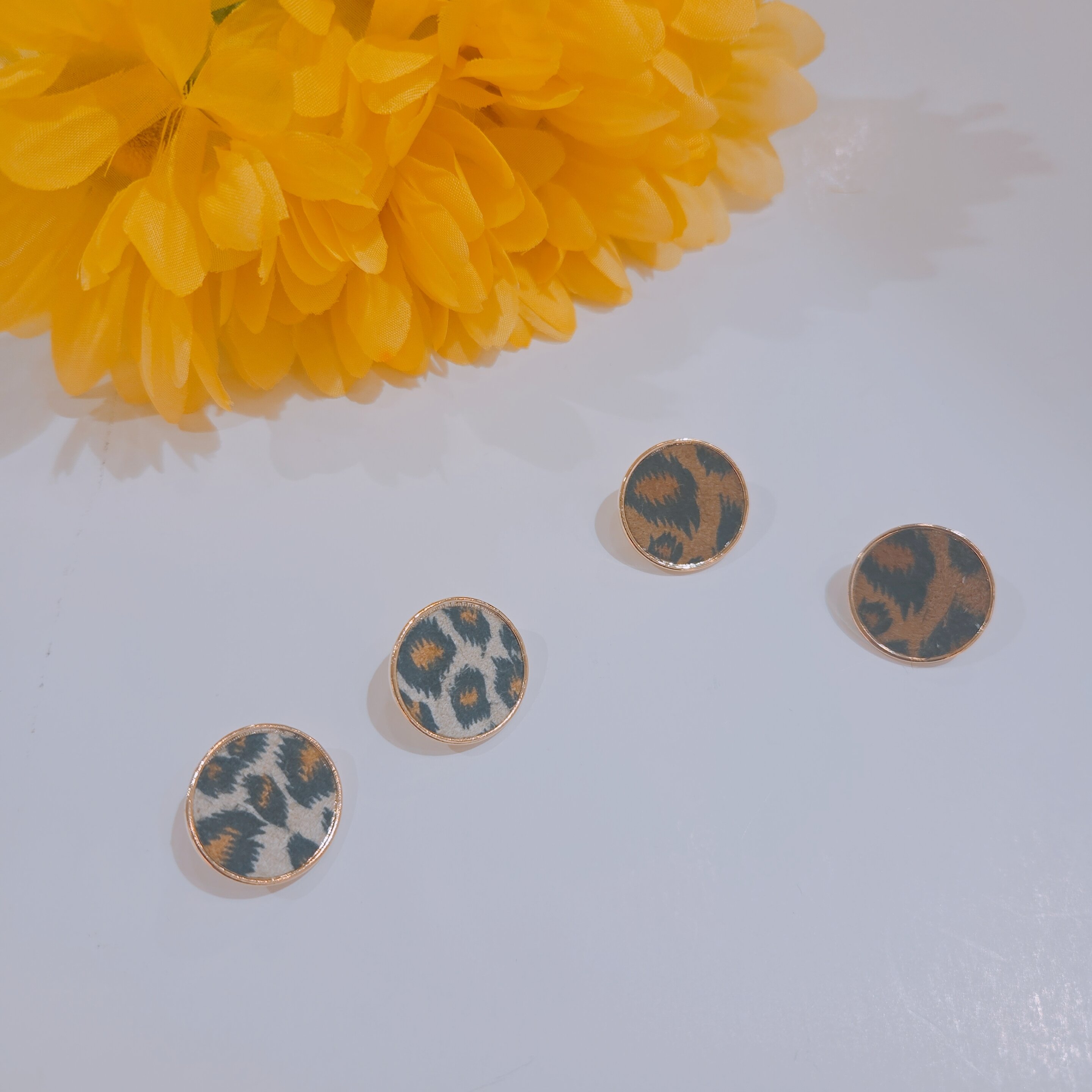 レオパードピアス